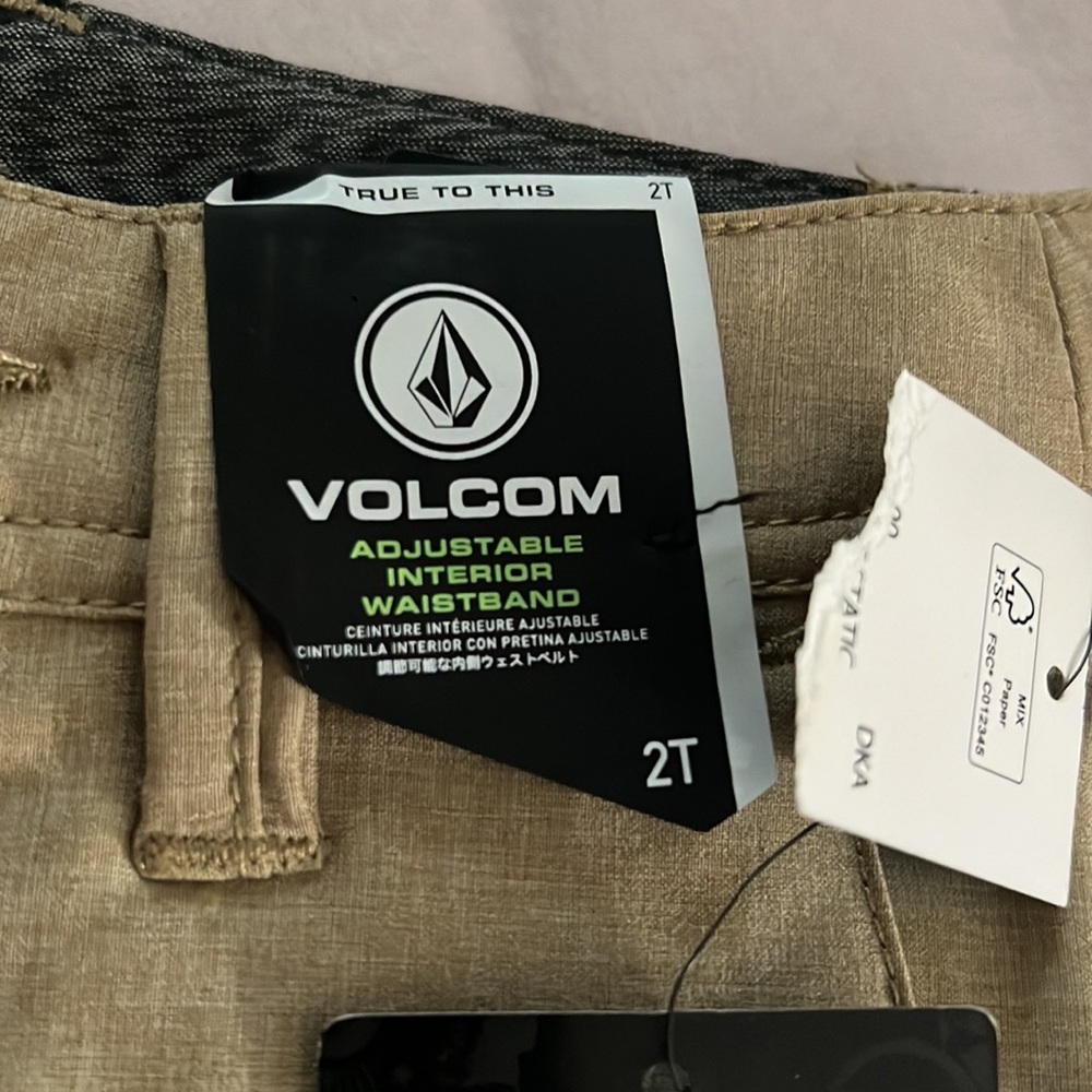 Volcom - Picture 2 of 6